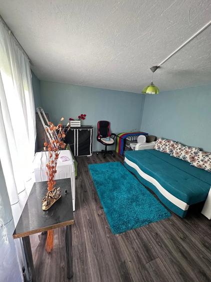 Casă cu 1 camere cu Teren 425 Mp în Micești