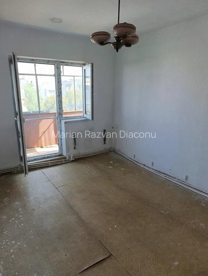 De vanzare apartament 3 camere