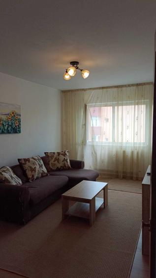 Apartament cu 2 camere decomandat în Scriitorilor
