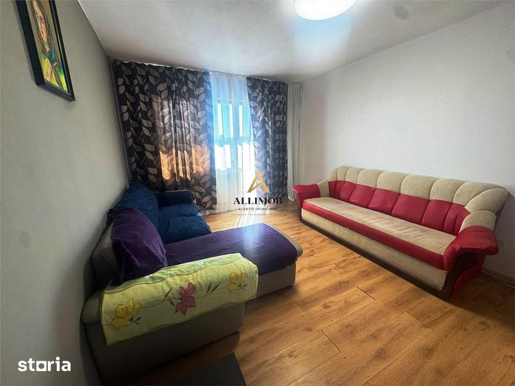 Apartament cu 3 camere, mobilat în Republicii