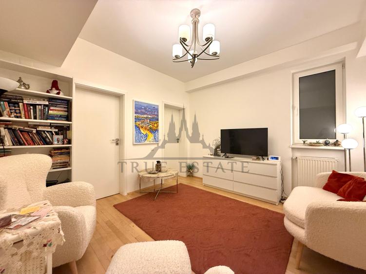 Apartament cu 3 camere semidecomandat în Armeneasca