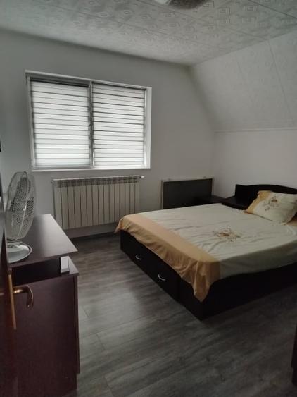 Casă individuală cu 5 camere cu Canalizare în Cârcea