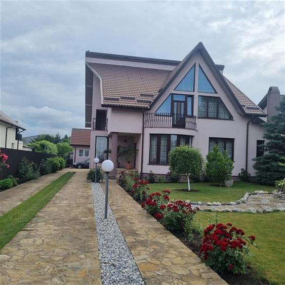 Casă individuală cu 4 camere cu Garaj în Moara