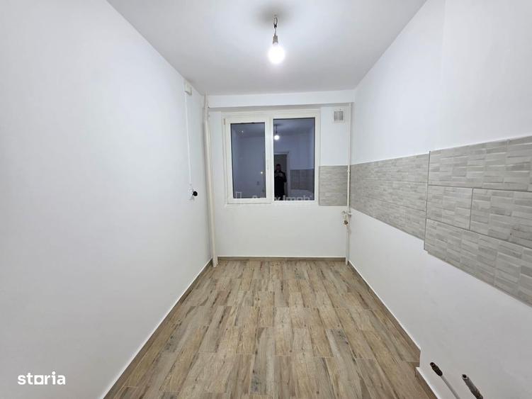 Apartament cu 3 camere semidecomandat în Vatra Luminoasă