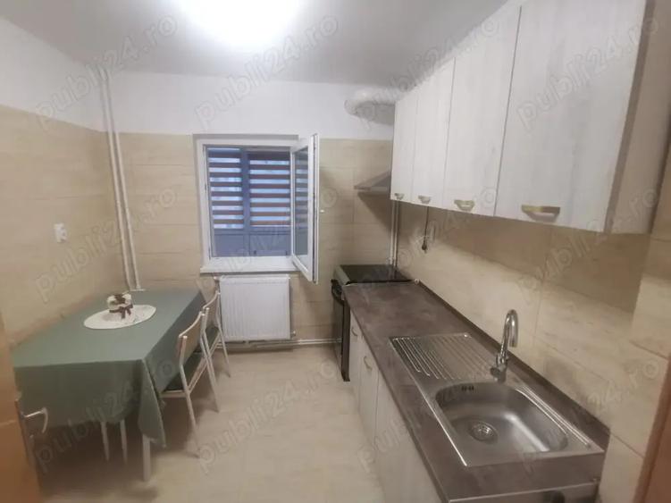 Apartament cu 2 camere decomandat în Rovine