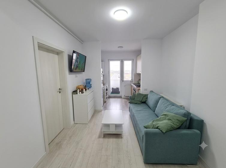 Apartament cu 2 camere semidecomandat în Apărătorii Patriei