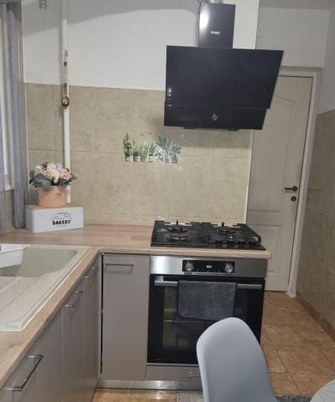 Apartament cu 2 camere decomandat, mobilat în Giurgiului