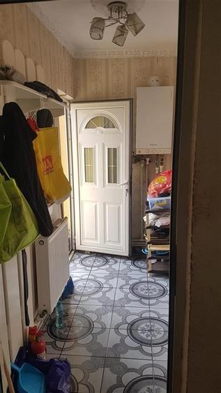 Casă cu 5 camere cu Teren 250 Mp în Chercea