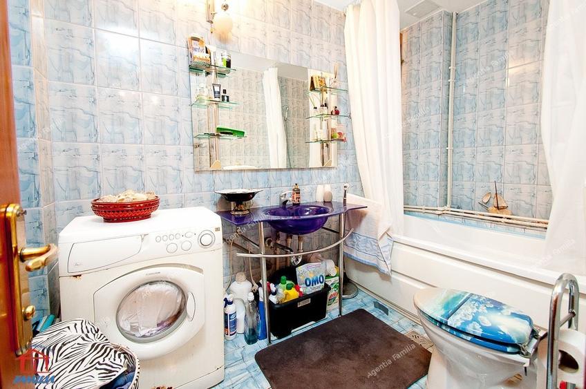 Casă individuală cu 3 camere cu Canalizare în Ultracentral