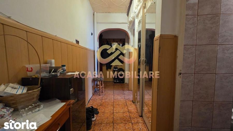 Apartament cu 3 camere semidecomandat în Alexandru cel Bun
