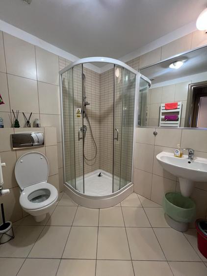 Apartament cu 3 camere decomandat, mobilat în Herăstrău