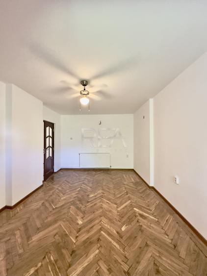 Apartament cu 3 camere decomandat în Capitale