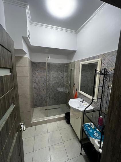 Apartament cu 2 camere nedecomandat în Olteniței