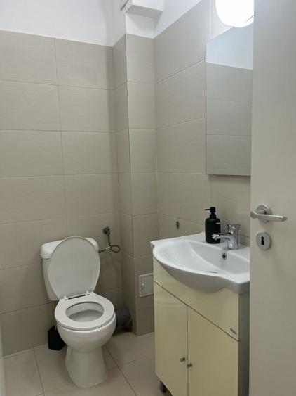 Garsonieră în Roșu