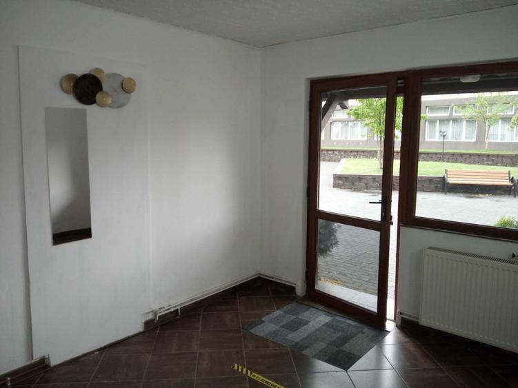 Spațiu comercial, de 25 mp, în Central