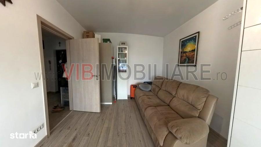 Apartament cu 3 camere decomandat, mobilat în Pajura