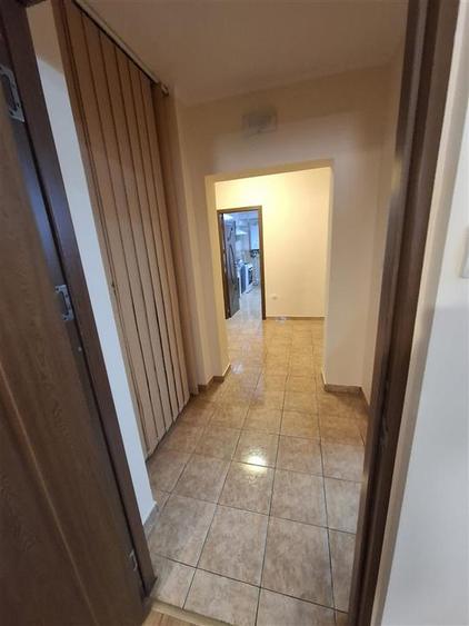 Apartament cu 2 camere decomandat în Barieră