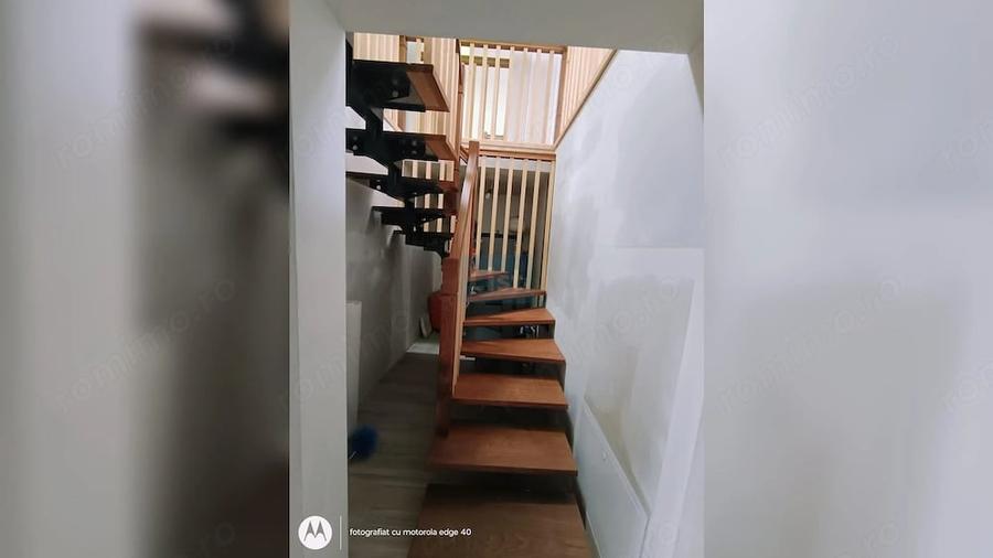 Casă cu 6 camere cu Teren 129800 Mp în Iacobești