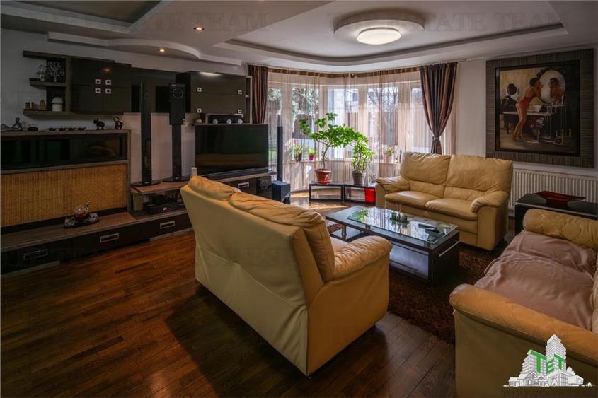 Casă individuală cu 6 camere cu Canalizare în Pipera