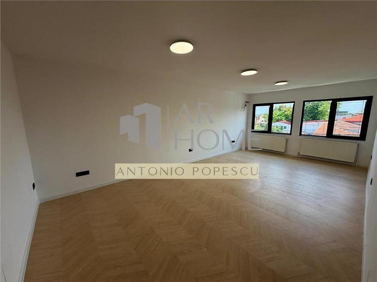 Apartament cu 4 camere decomandat în Gheorghe Doja