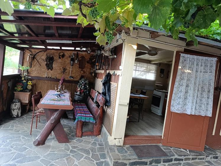 Casă cu 3 camere cu Teren 60 Mp în Inău