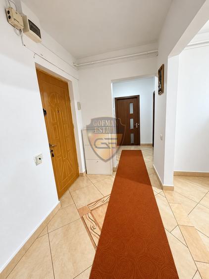 Apartament cu 3 camere decomandat în Faleza Nord