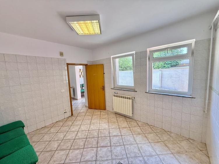 Casă cu Teren 100 Mp în Domenii
