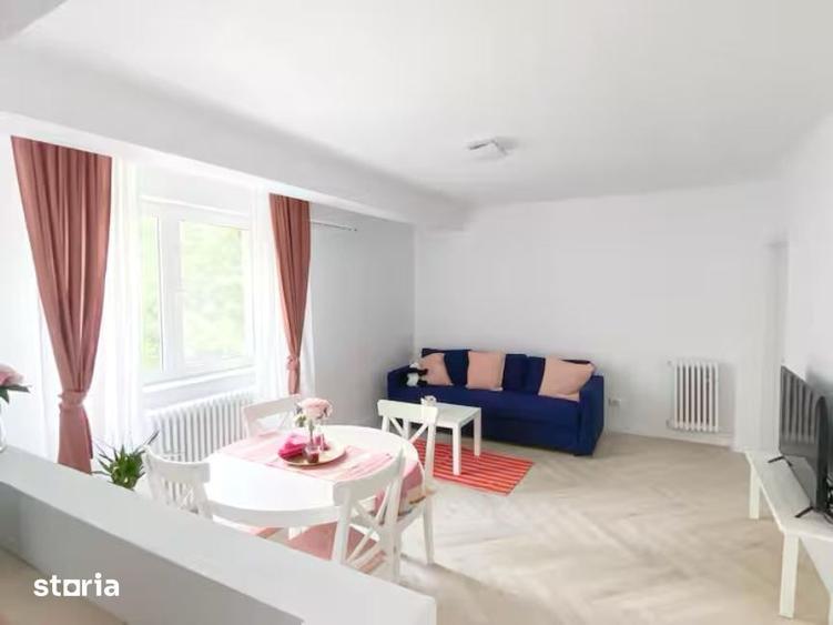 Apartament cu 3 camere în Romană