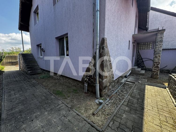 Duplex cu 6 camere cu Canalizare în Șelimbăr