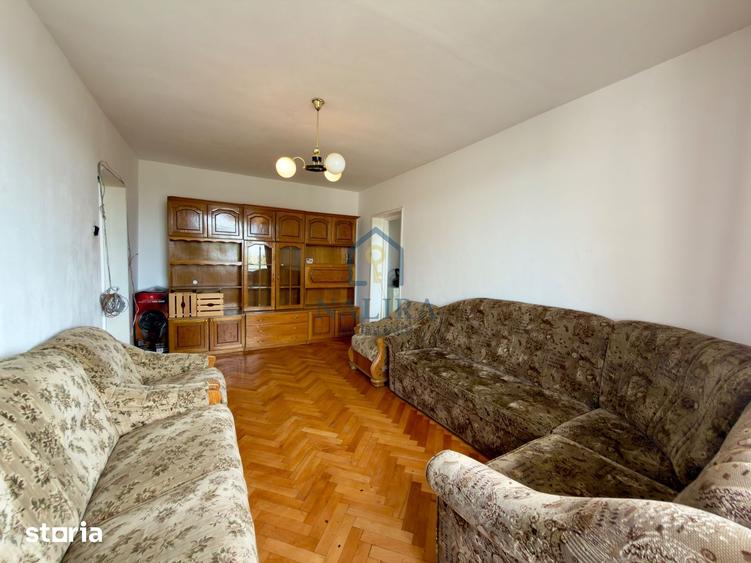 Apartament cu 2 camere semidecomandat în Traian