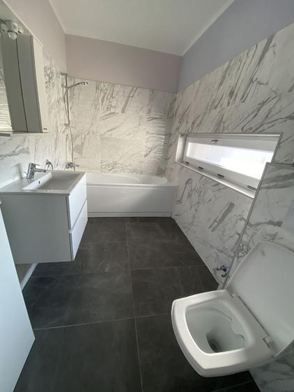Apartament cu 3 camere decomandat, mobilat în Dumbrăvița