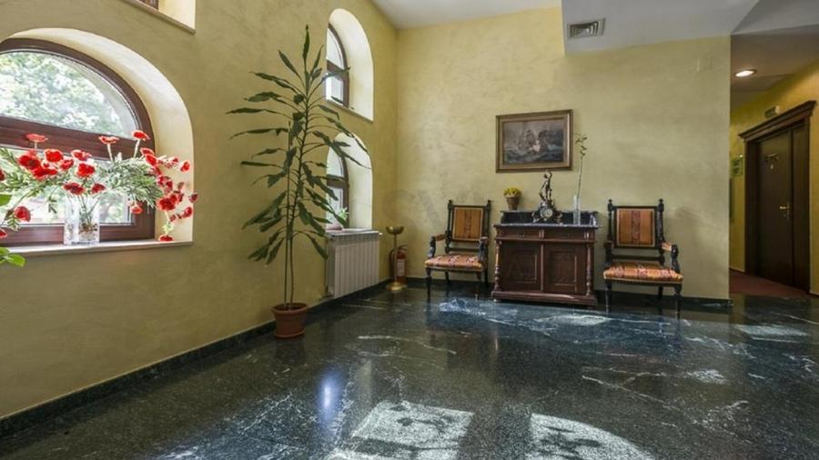 Hotel/Pensiune, de 2,556 mp, în Cișmigiu
