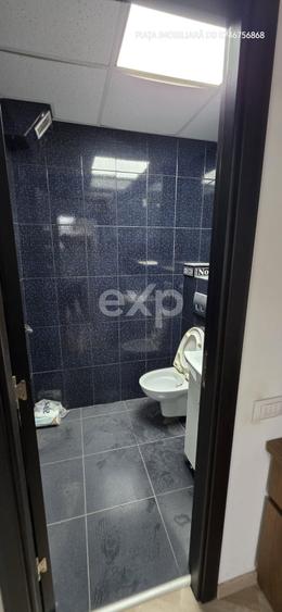 Apartament cu 3 camere semidecomandat, mobilat în Micro 11
