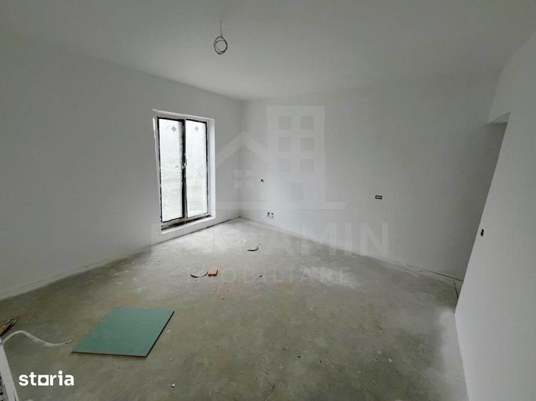Casă cu 4 camere cu Teren 250 Mp în Cârcea