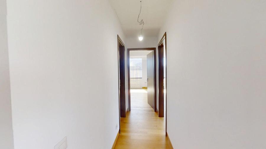 Apartament cu 4 camere semidecomandat în Eminescu