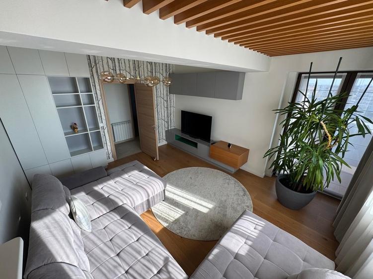 Apartament cu 3 camere decomandat în Olteniței