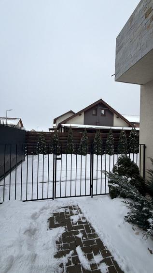 Casă cu 4 camere cu Teren 350 Mp în Tărlungeni