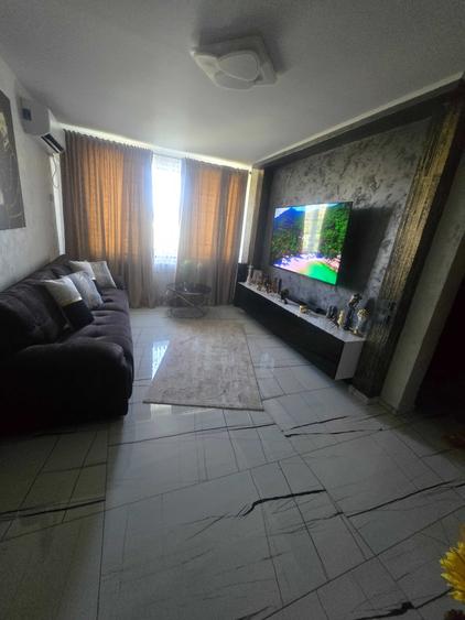 Apartament cu 2 camere semidecomandat în Hipodrom