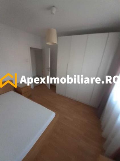 Apartament cu 3 camere decomandat, mobilat în Brâncoveanu