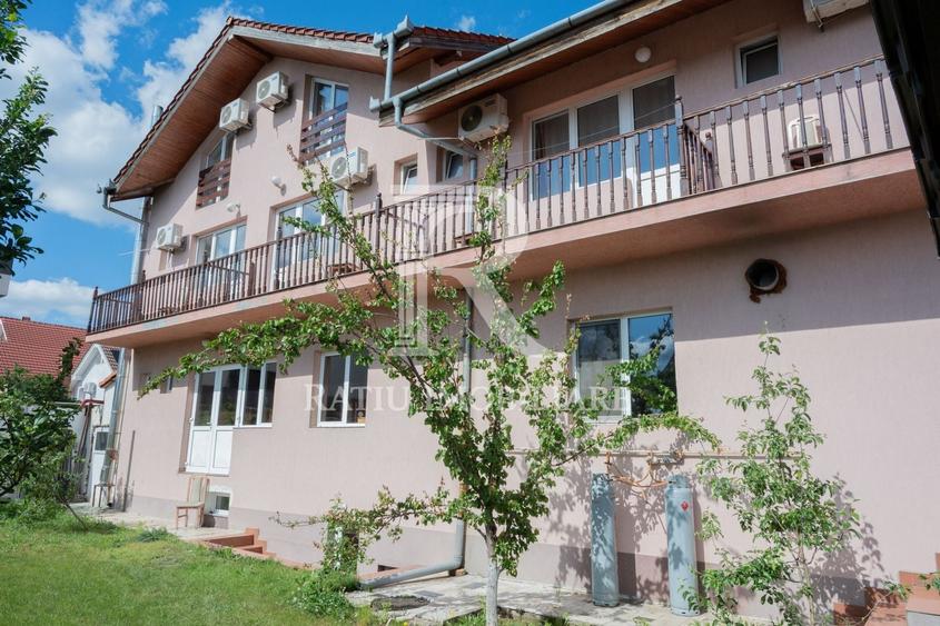 Casă cu 18 camere cu Canalizare în Sânmartin