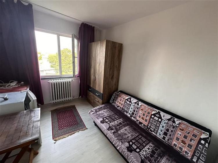Garsonieră nedecomandată, mobilată în Complex Studențesc