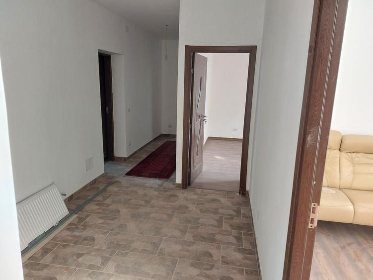 Apartament cu 2 camere decomandat în Est