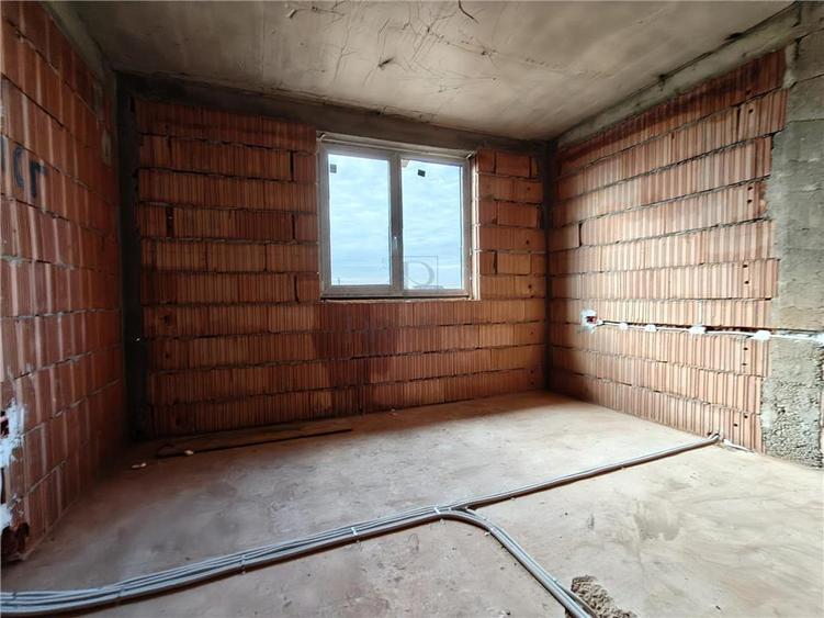 Duplex cu 4 camere cu Canalizare în Moșnița Nouă