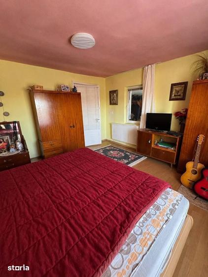 Casă cu 2 camere cu Teren 776 Mp în Acățari