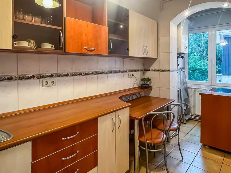 Apartament cu 3 camere decomandat în Ștrand