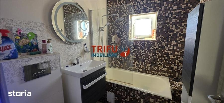 Apartament cu 3 camere decomandat în Cetate