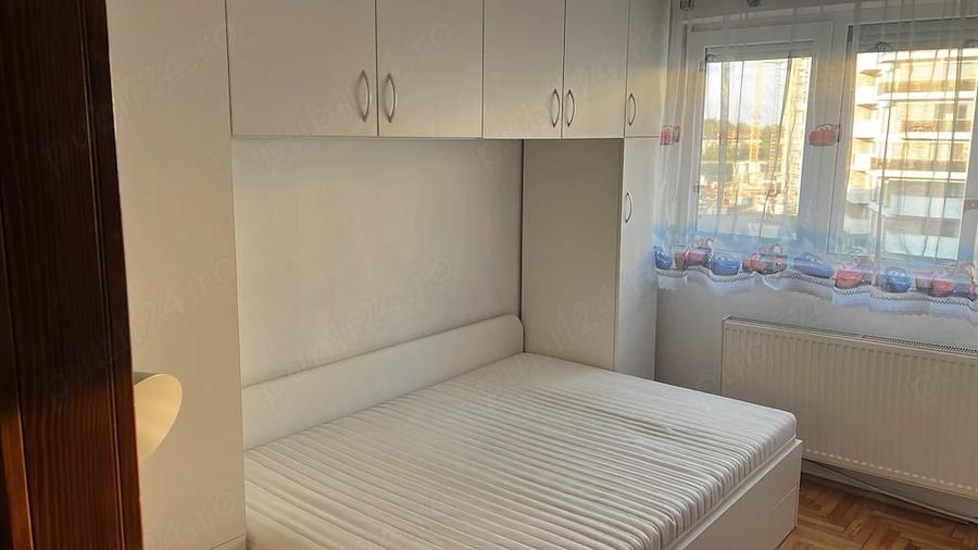 Apartament cu 3 camere decomandat în Nufărul