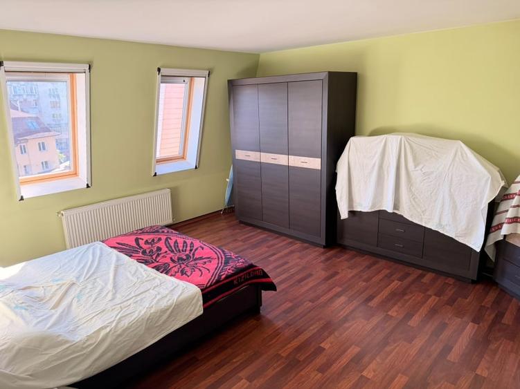 Apartament cu 2 camere decomandat, mobilat în Central