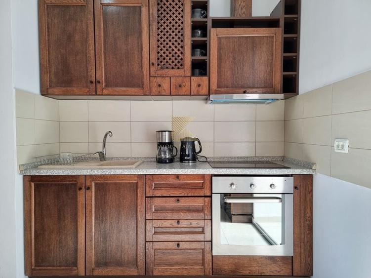 Apartament cu 3 camere decomandat, mobilat în Centrul Istoric