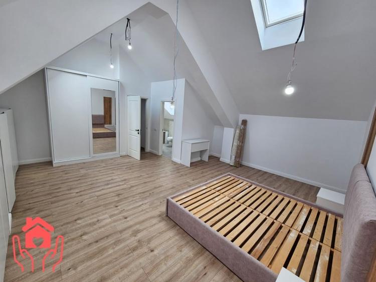 Casă cu 4 camere decomandat cu Piscina în Pipera